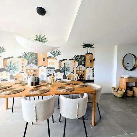 Oasis 325 Premium Sea & Mountains View Estepona