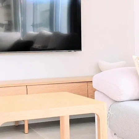 Oasis 325 Premium Sea & Mountains View *