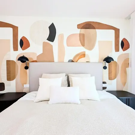 Oasis 325 Premium Sea & Mountains View *