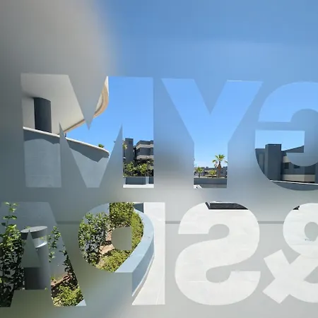 Oasis 325 Premium Sea & Mountains View *