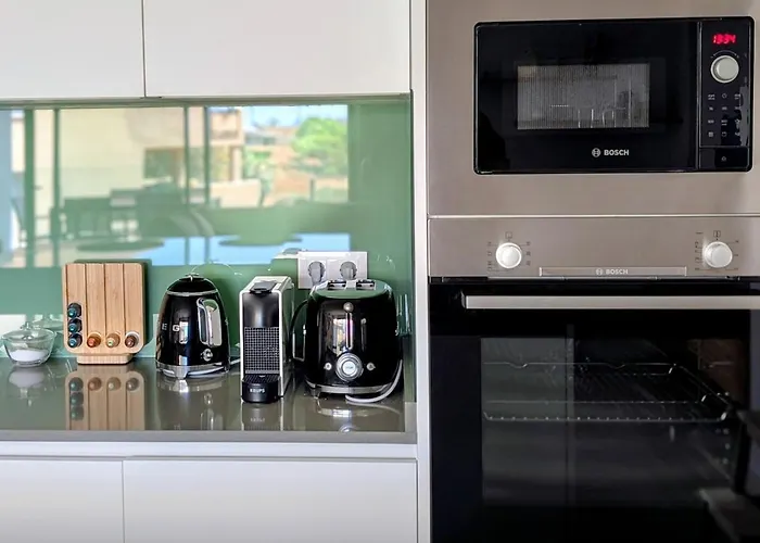 Oasis 325 Premium Sea & Mountains View