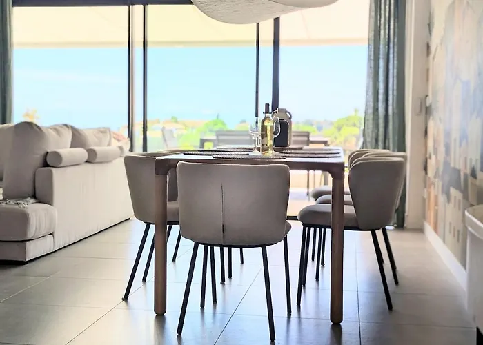 Oasis 325 Premium Sea & Mountains View *