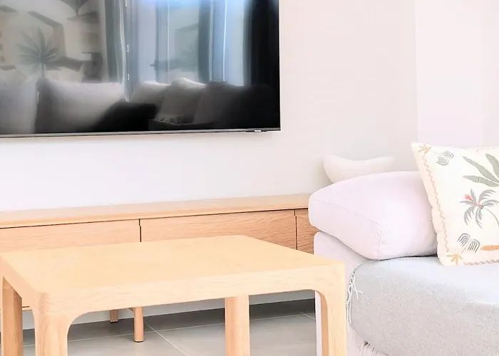 Oasis 325 Premium Sea & Mountains View *