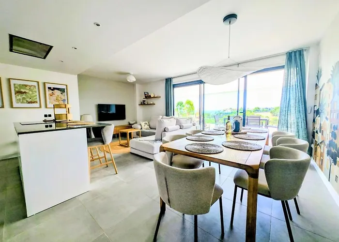 Oasis 325 Premium Sea & Mountains View Daire Estepona