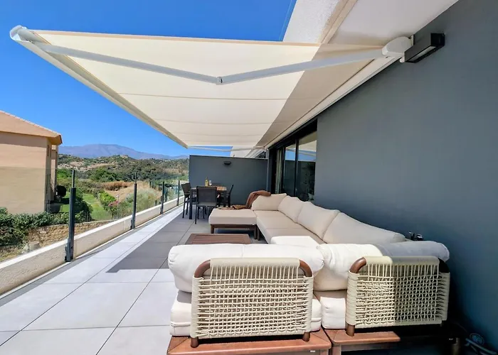 Oasis 325 Premium Sea & Mountains View Daire