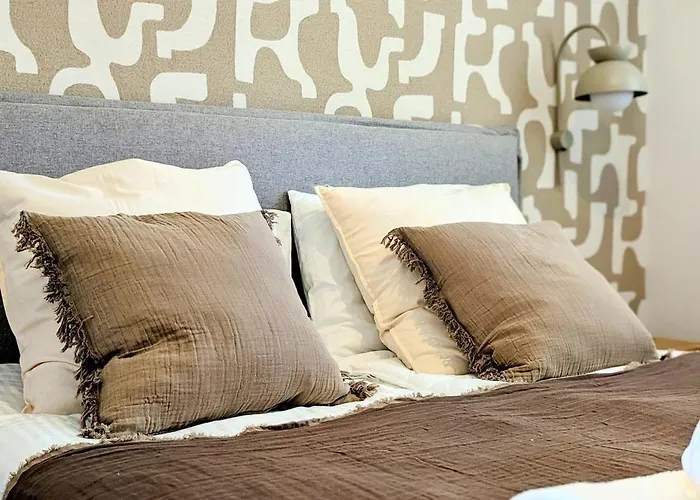 Oasis 325 Premium Sea & Mountains View *