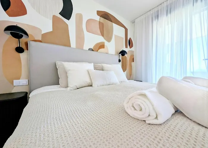 Oasis 325 Premium Sea & Mountains View Daire