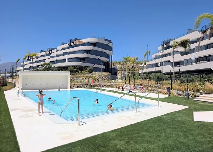 Oasis 325 Premium Sea & Mountains View *