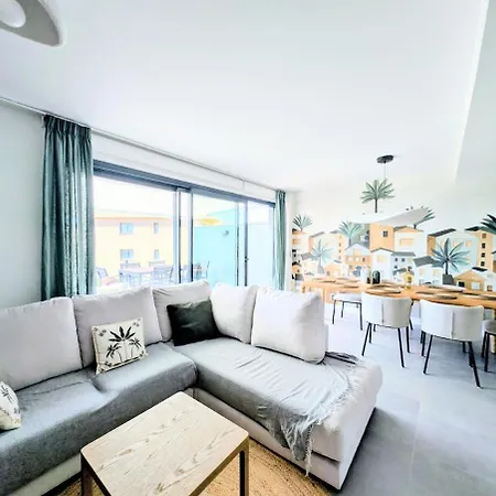 Oasis 325 Premium Sea & Mountains View