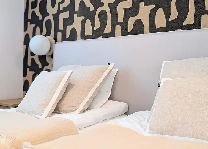 Oasis 325 Premium Sea & Mountains View Εστεπόνα