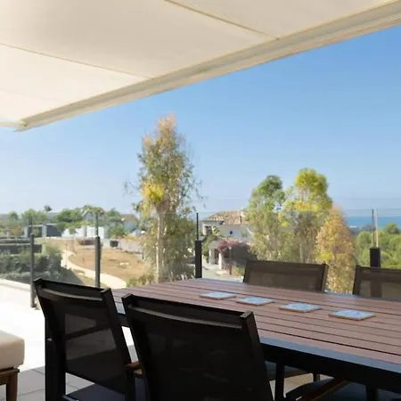 Oasis 325 Premium Sea & Mountains View