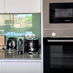 Oasis 325 Premium Sea & Mountains View