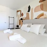 Oasis 325 Premium Sea & Mountains View Estepona