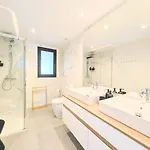 Oasis 325 Premium Sea & Mountains View Apartamento *